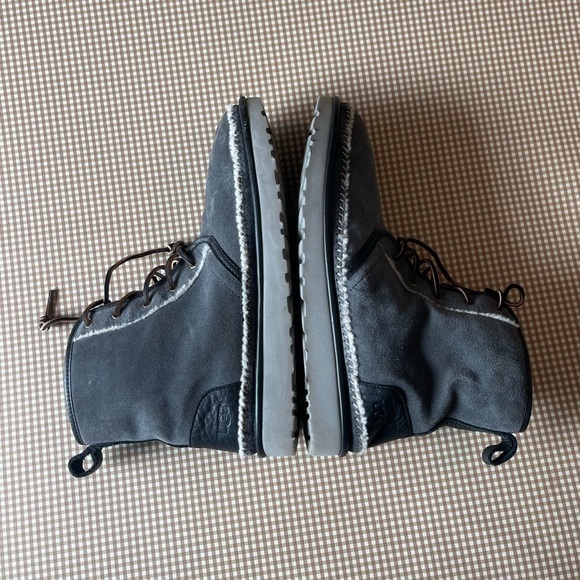 UGG-Harkley Grey Suede Lace-Up Boots. Mens size 14 - Picture 3 of 16